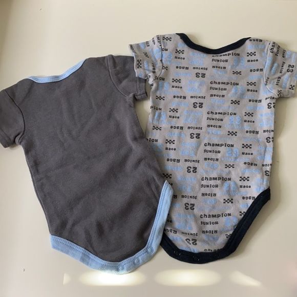 🌵Bundle to save 3/$10!🌵TWO for ONE 0-3 baby outfits - Picture 5 of 6